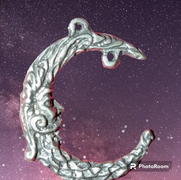Man In The Moon Pendant - Picture 2 of 4